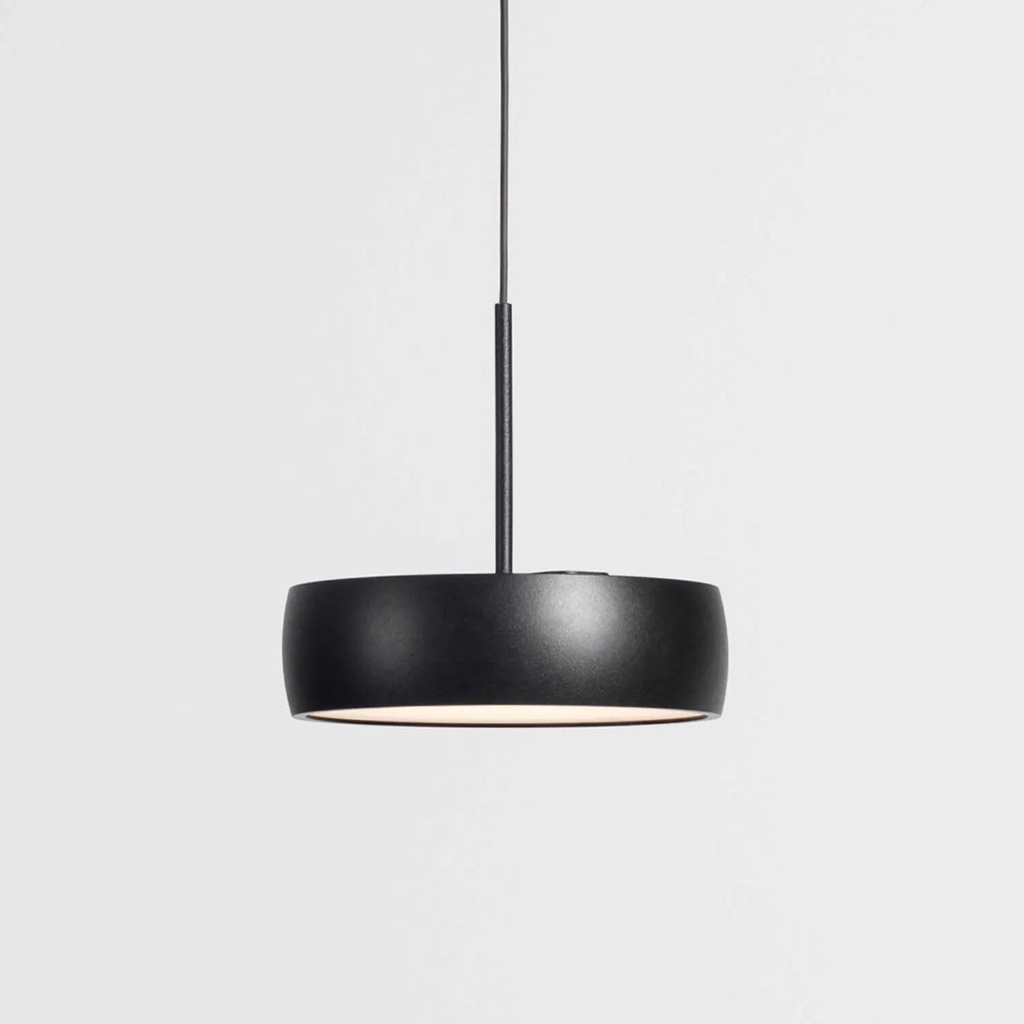 [31.B151.L36.002] Myco One 160 TR48 48V Stromschienenpendelleuchte (A – ON/OFF, 1 Stromkreis, 002/schwarz/RAL9005, 2700K / CRI98 Sunlight)