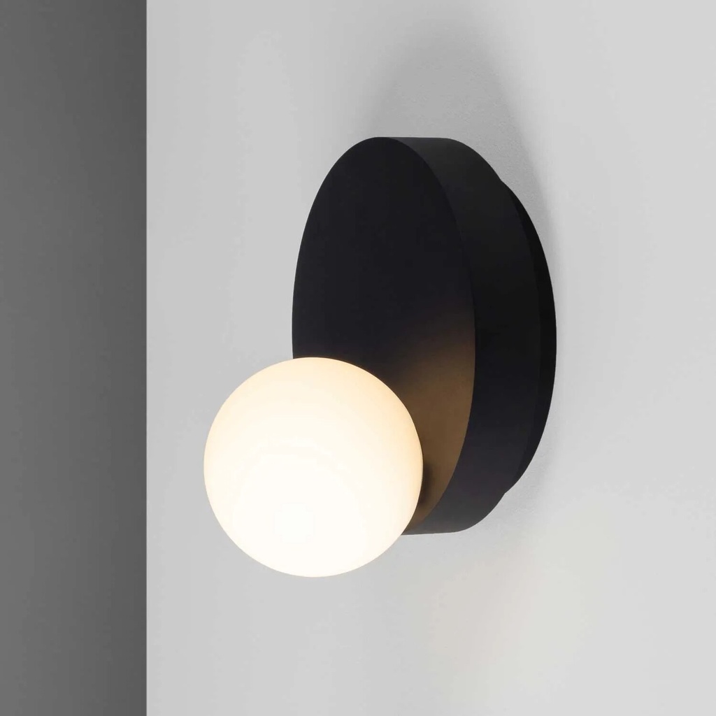 [26.2106.U8A.002] Firefly K Wandaufbauleuchte IP44 (3 m Anschlusskabel mit Stecker, DIM, 002/schwarz/RAL9005, 2700K / CRI98 Sunlight)