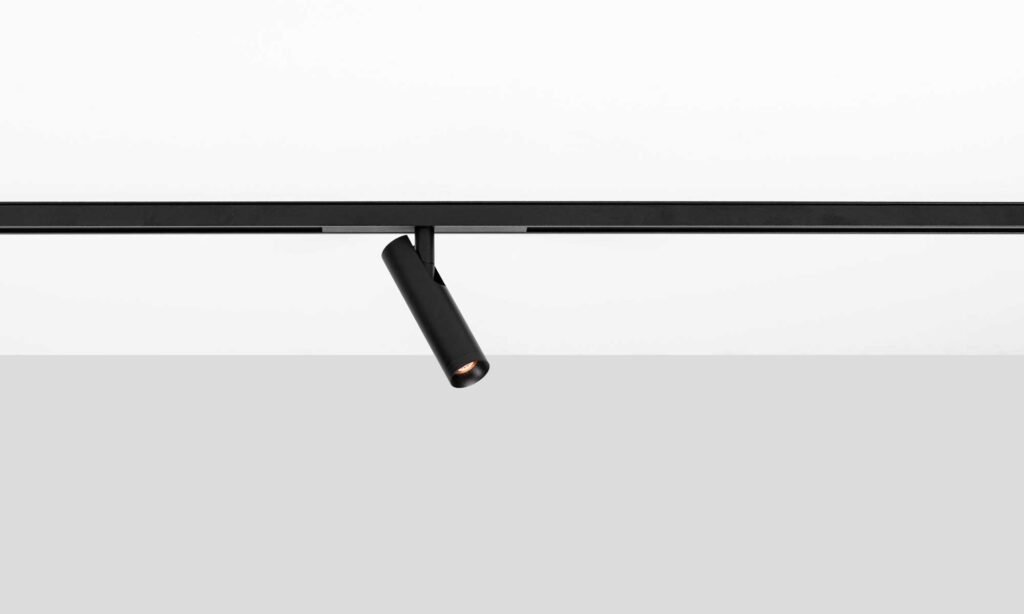 48V Schienenstrahler MFLASK TRC mit verstellbarer Linse, von CHORS®