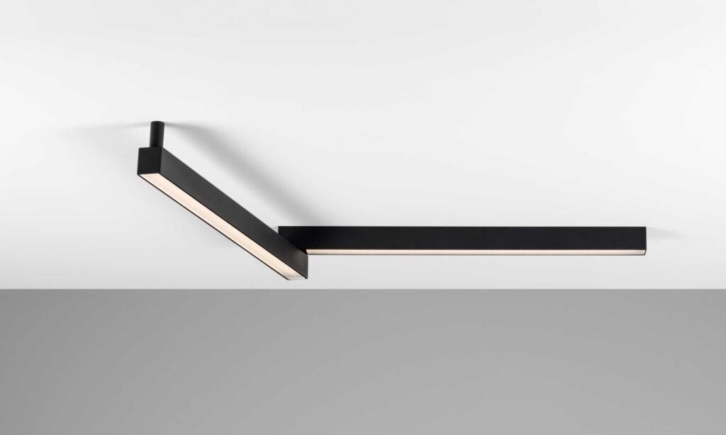 Deckenaufbauleuchte THINY SNAKE ON IP44 mit Gelenk, von CHORS®