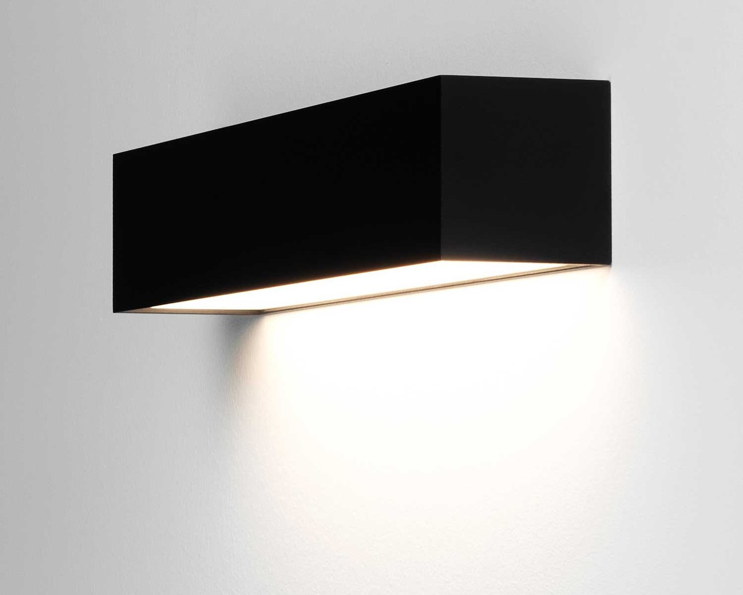 wandaufbauleuchte_accent_k_7_quad_72_1500